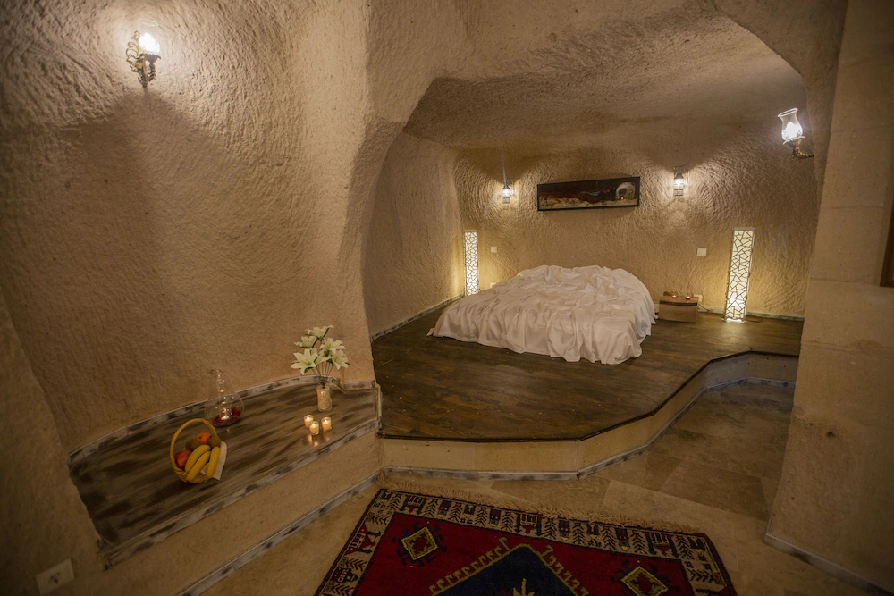Karlik Cave Suites