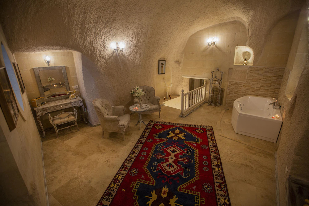 Karlik Cave Suites