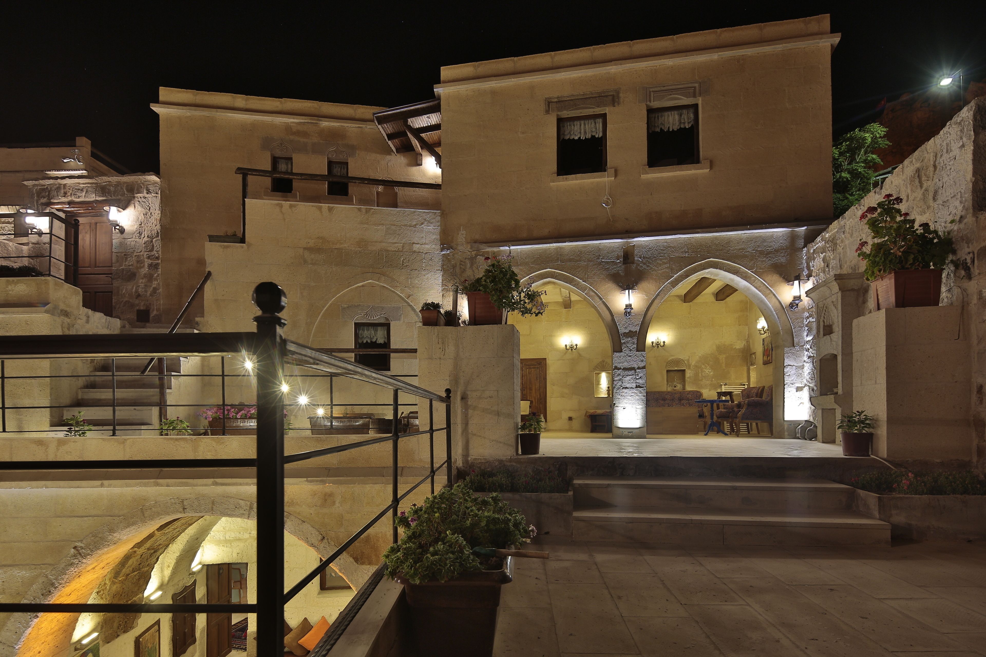 Aurora Cave Hotel