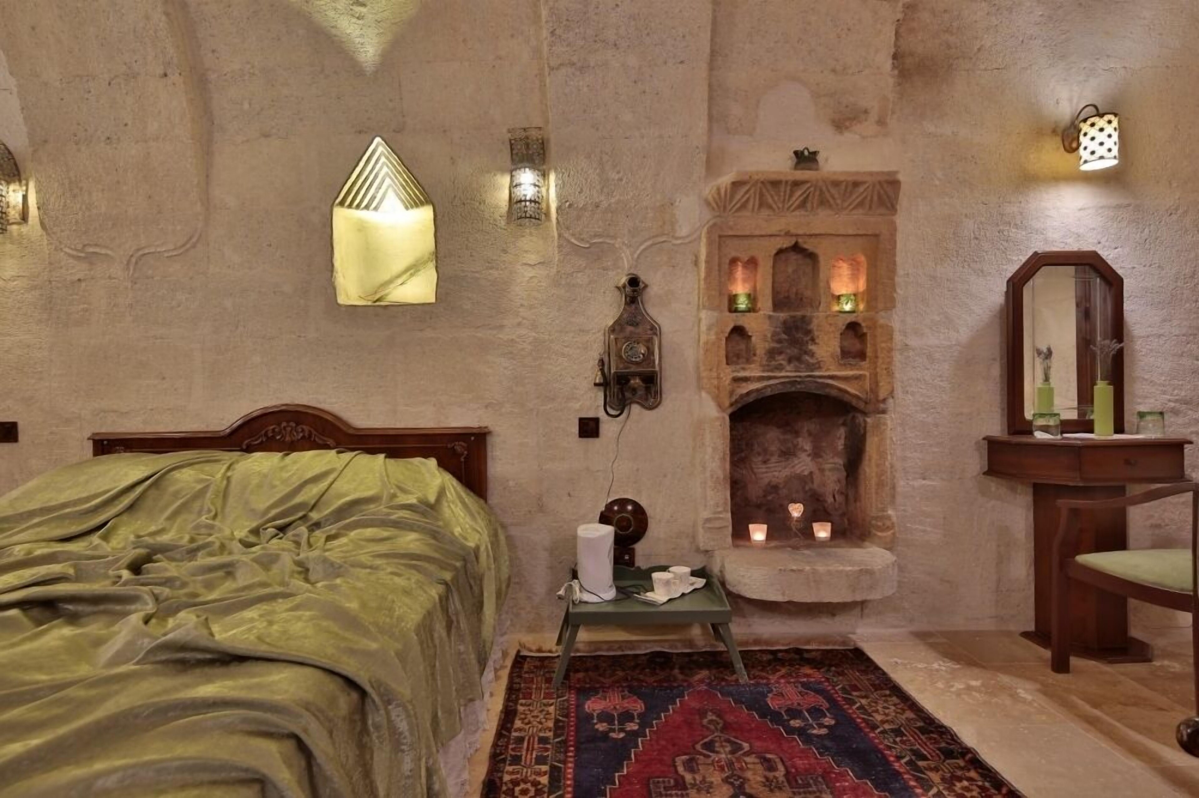 Aurora Cave Hotel