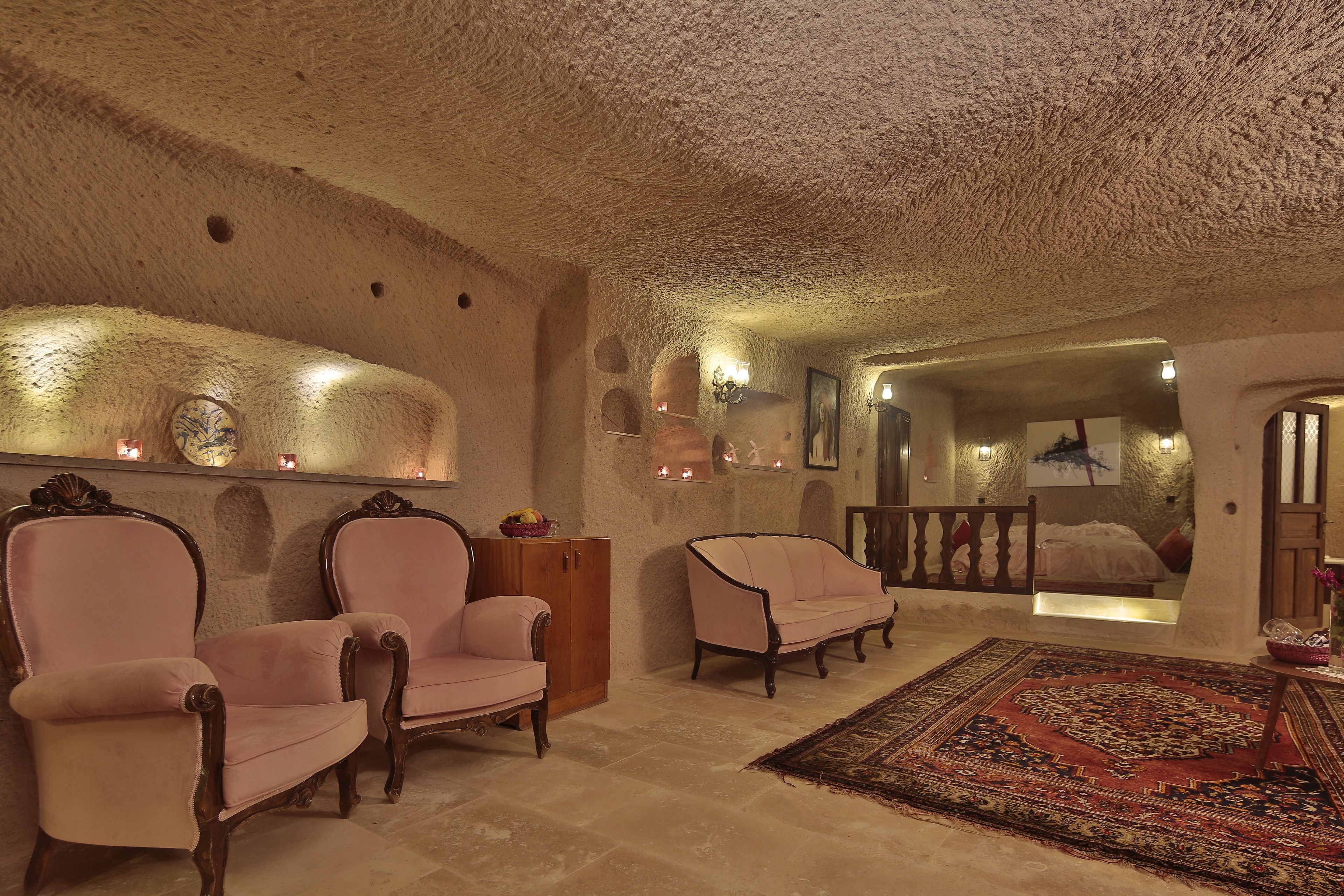 Aurora Cave Hotel