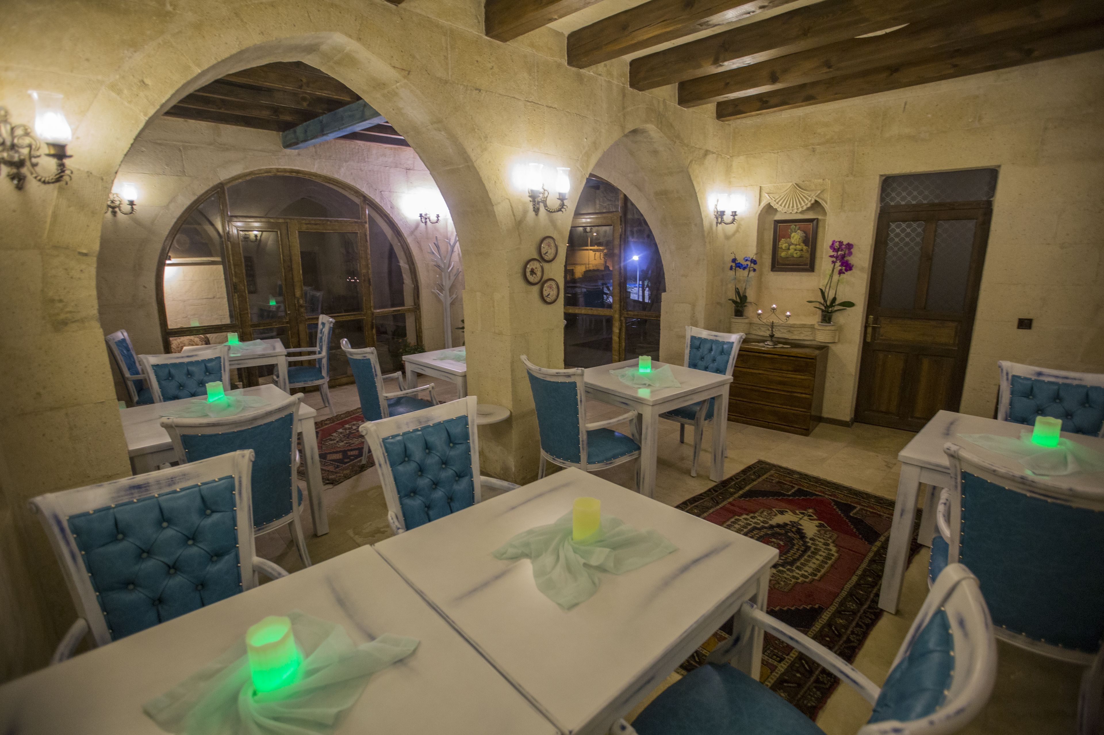 Aurora Cave Hotel