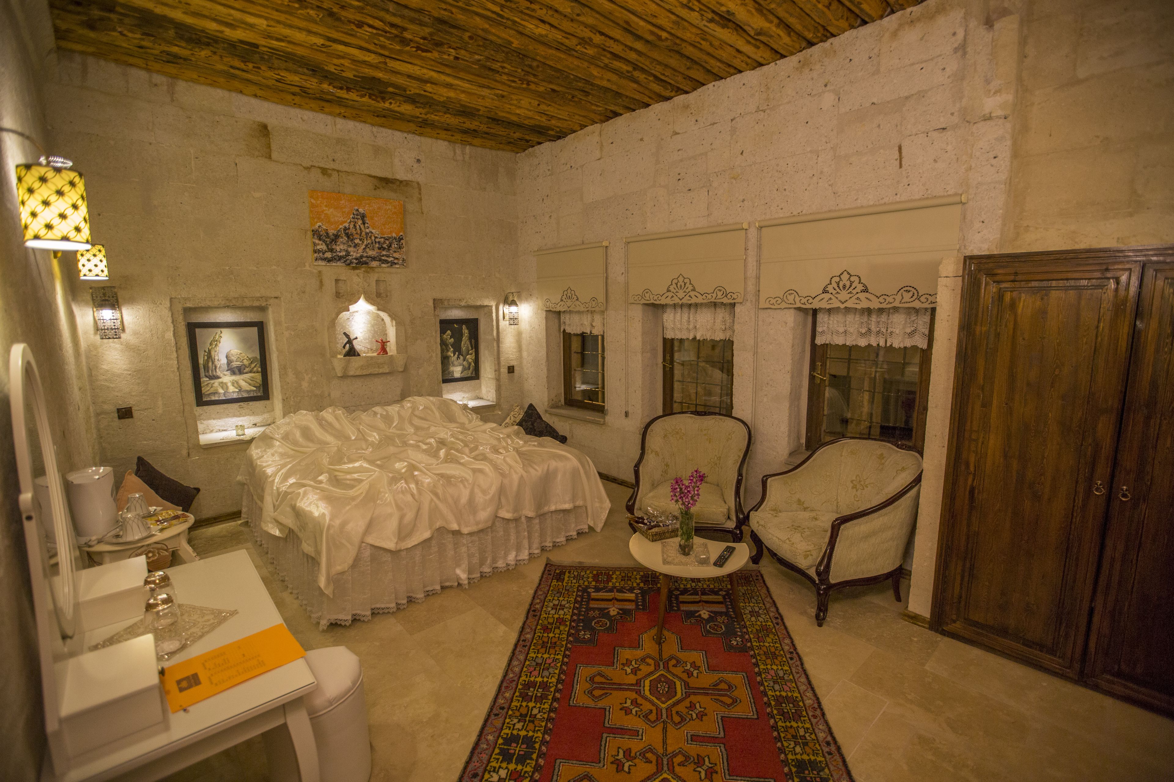 Aurora Cave Hotel