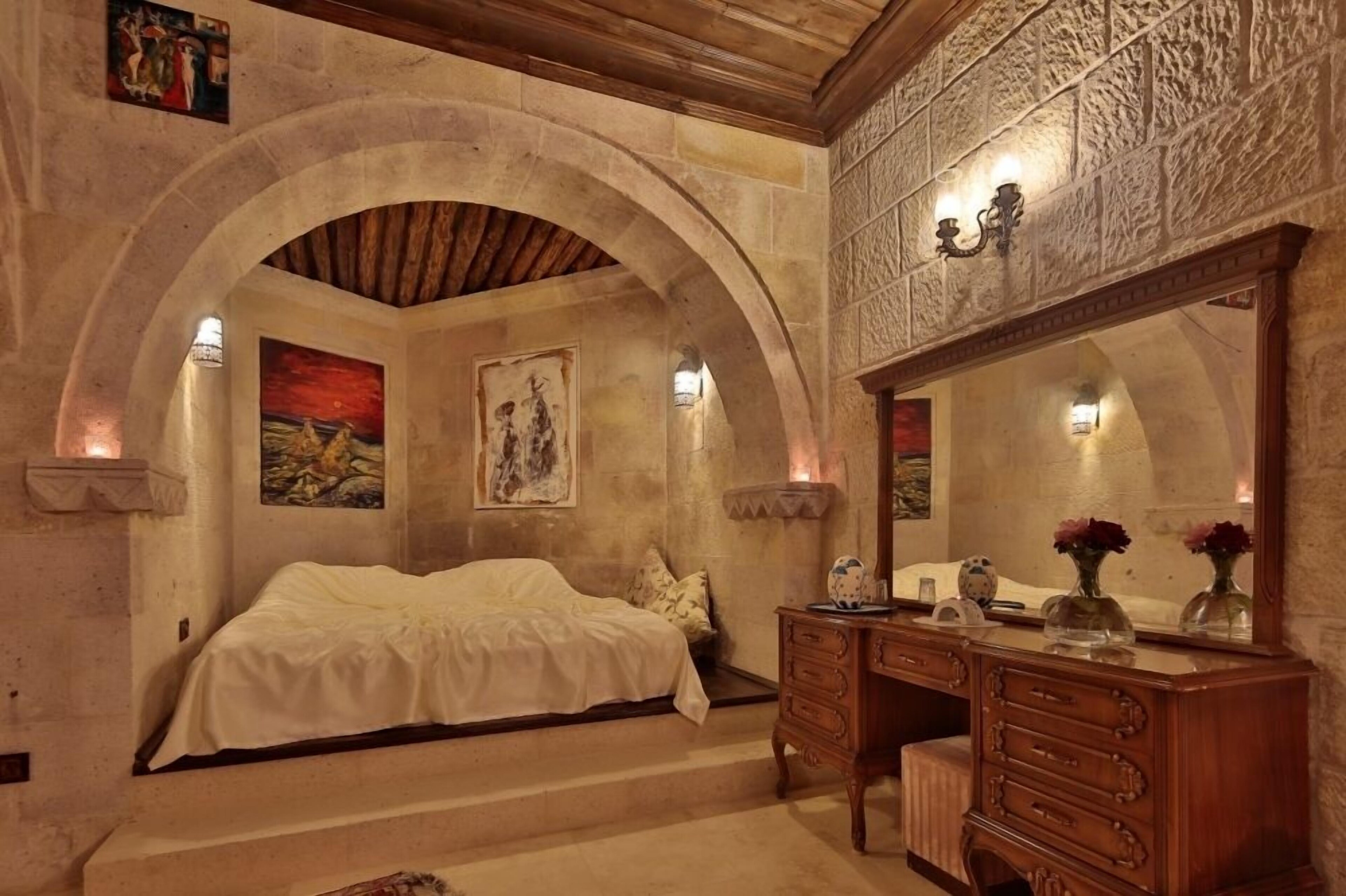 Aurora Cave Hotel
