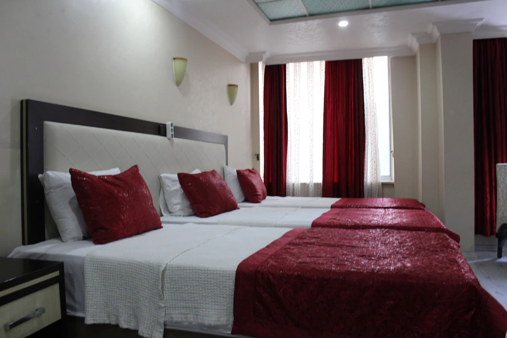 Adana Kucuksaat Hotel