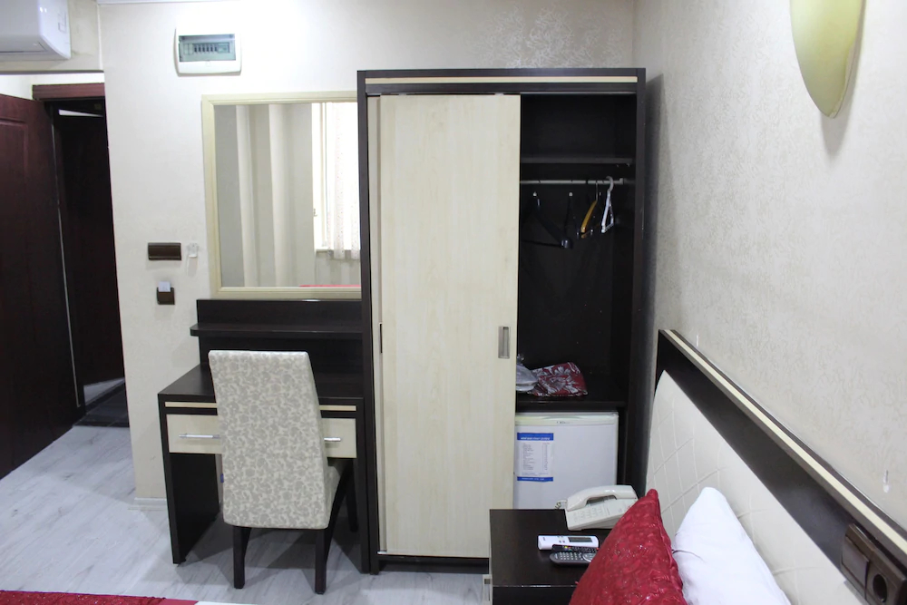 Adana Kucuksaat Hotel