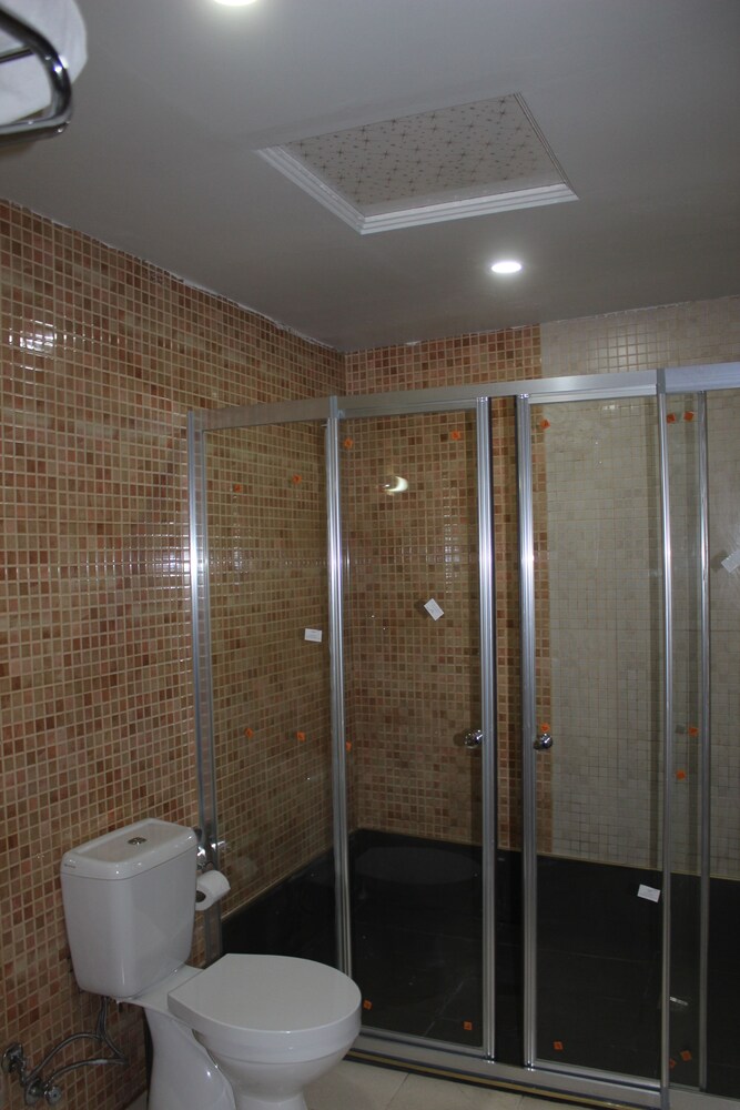 Adana Kucuksaat Hotel