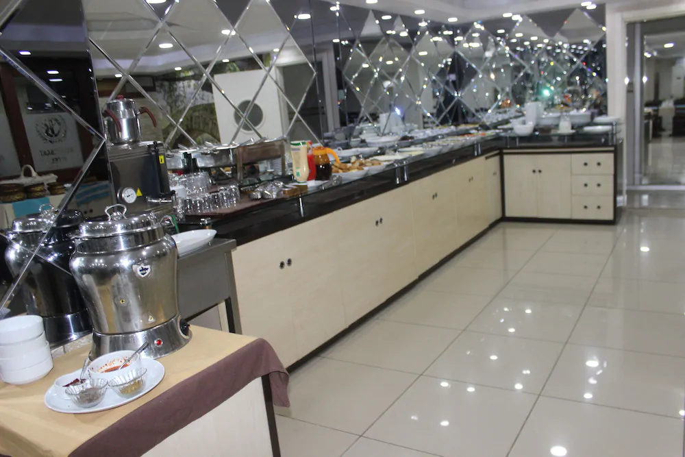 Adana Kucuksaat Hotel