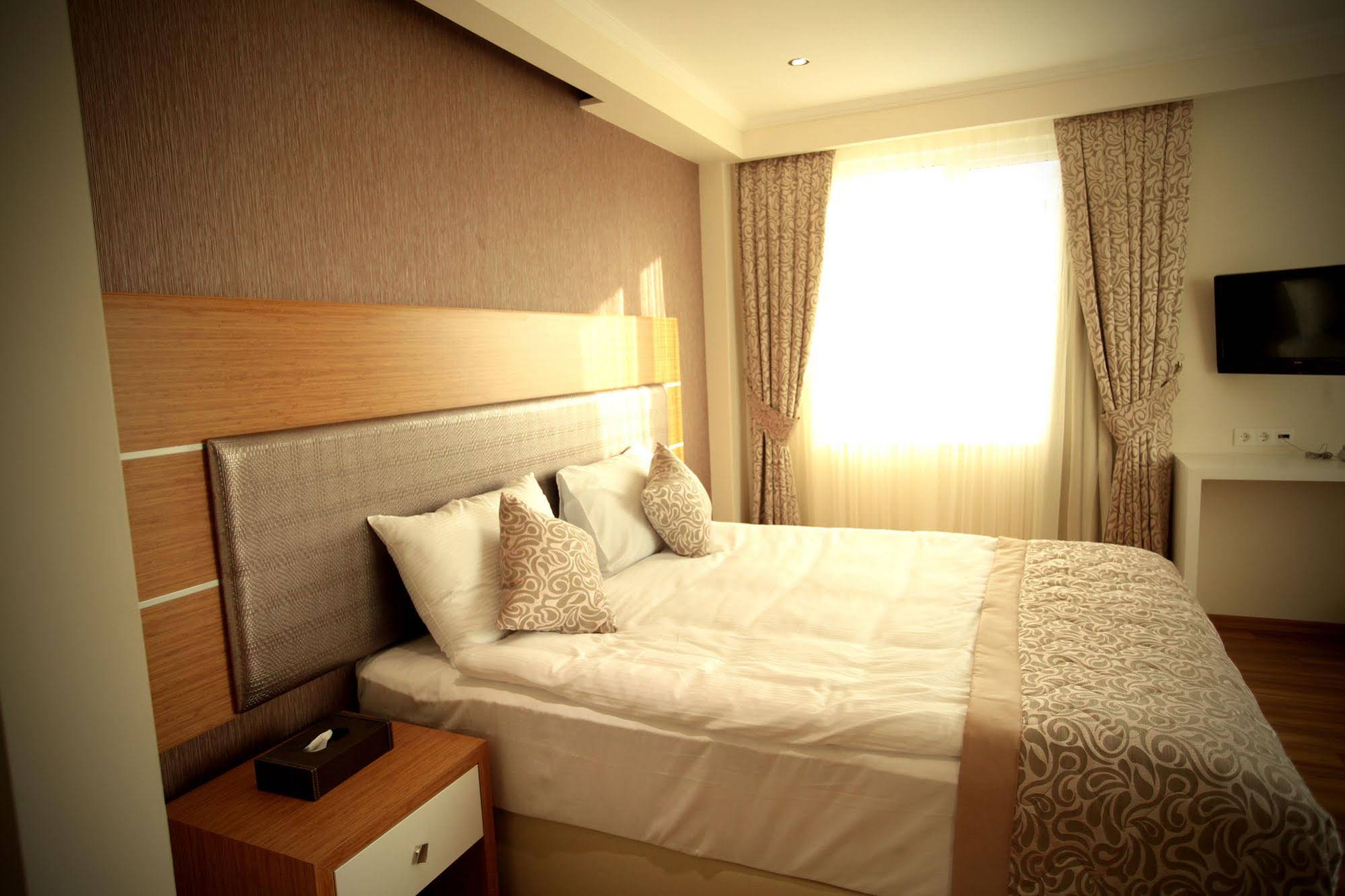 Edis Premier Adana