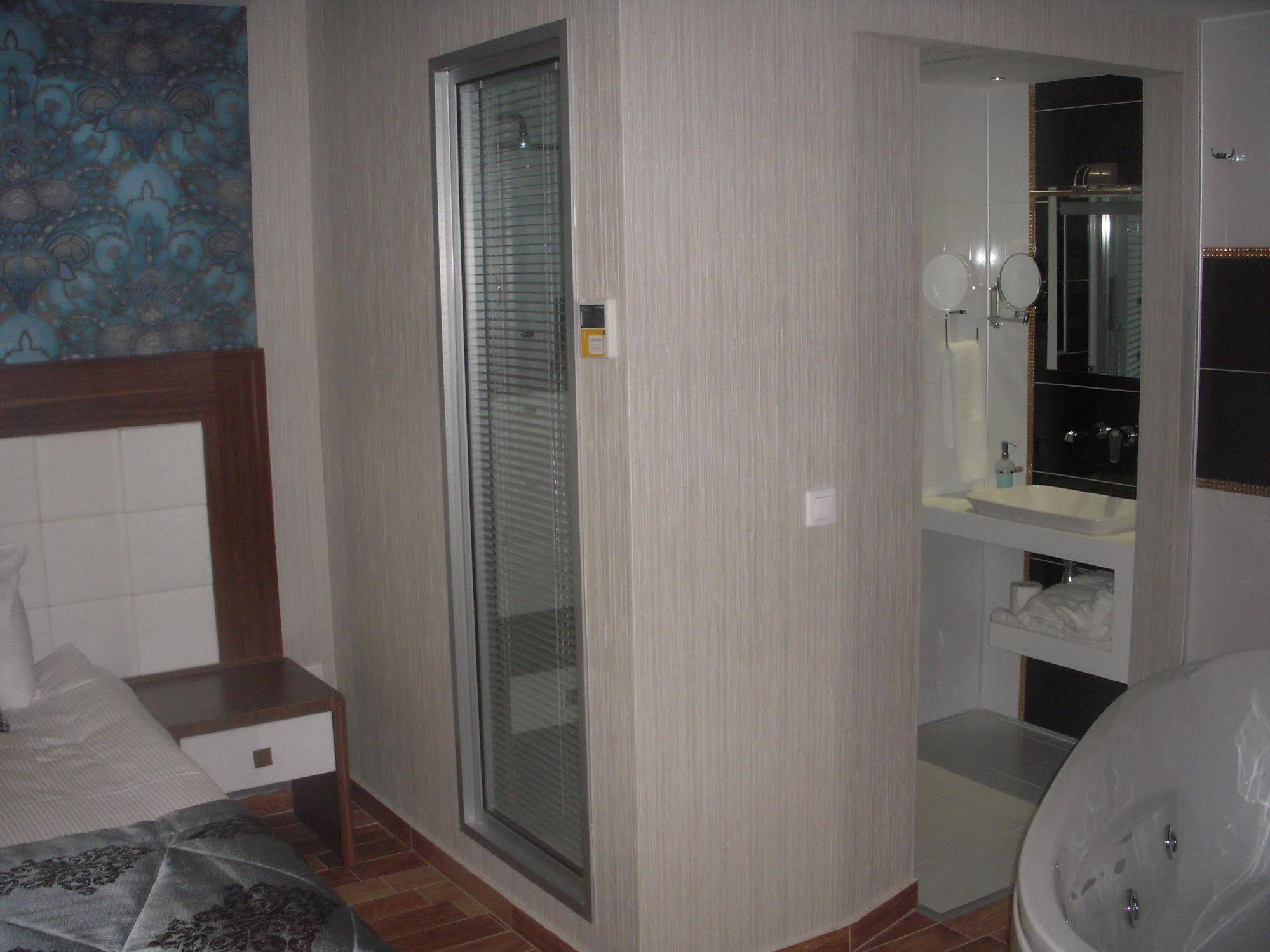 Edis Premier Adana