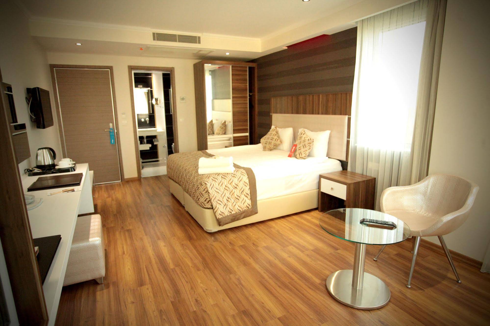 Edis Premier Adana