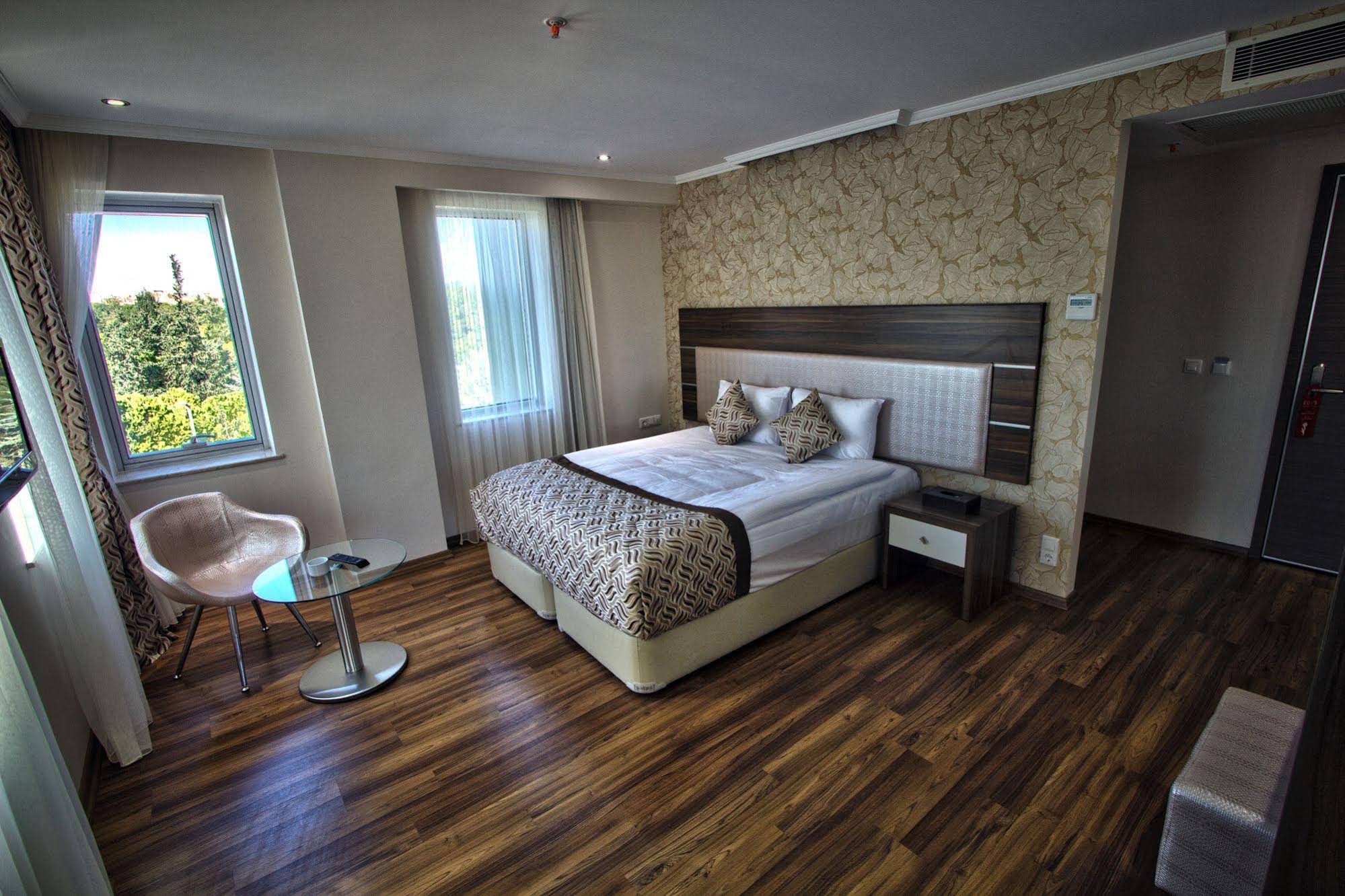 Edis Premier Adana