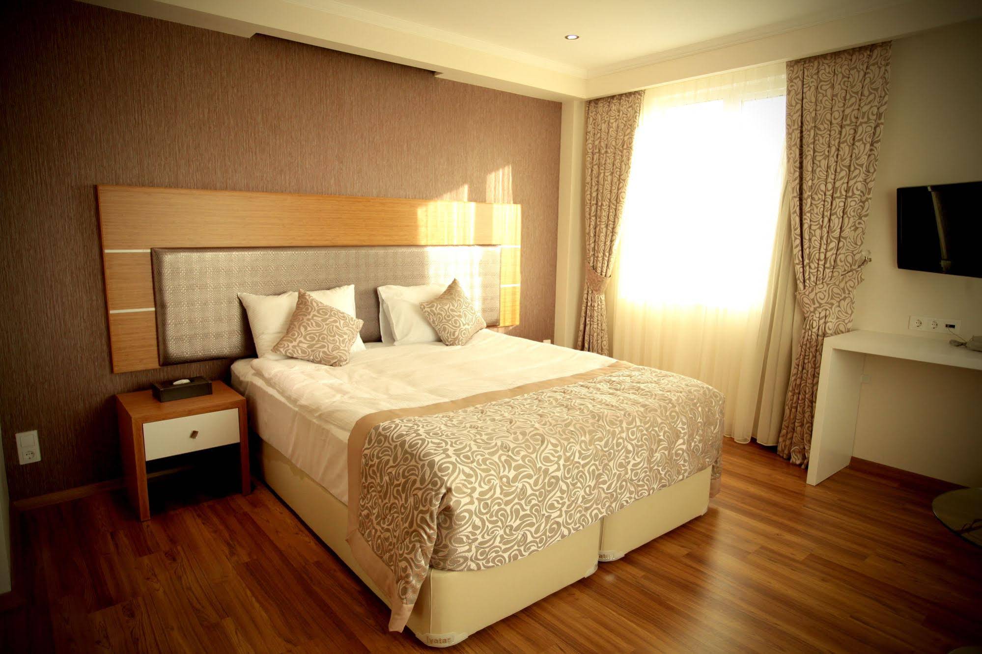 Edis Premier Adana