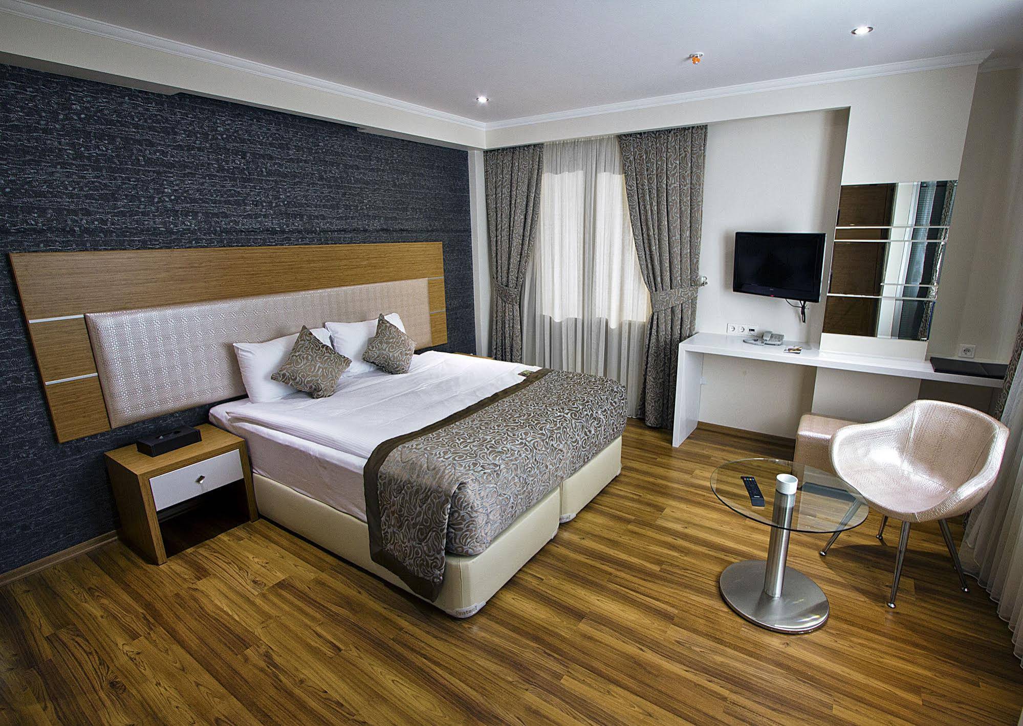 Edis Premier Adana