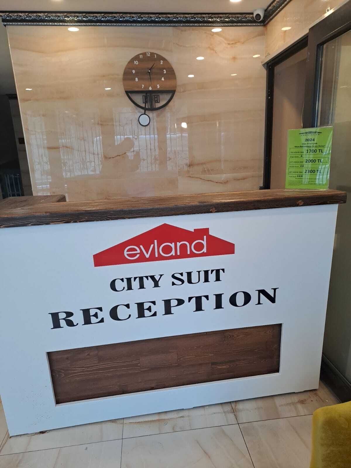 Evland City Suit