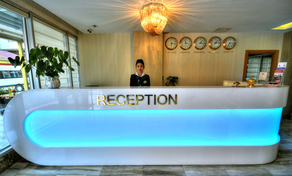 Golden Deluxe Hotel