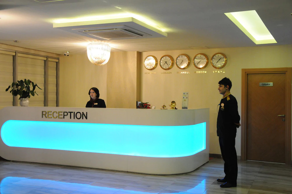 Golden Deluxe Hotel