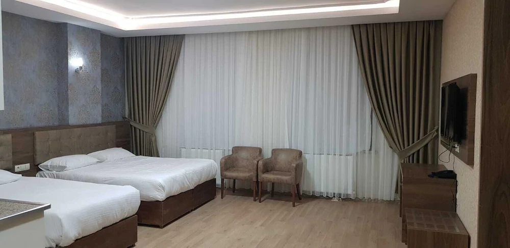 Alp Otel