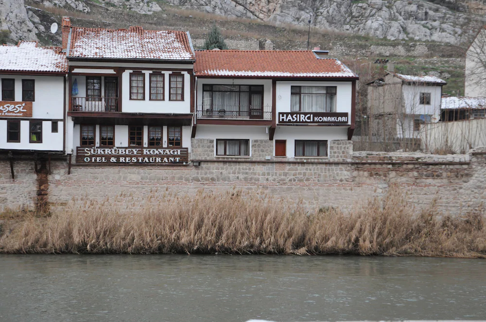 Hasirci Konaklari