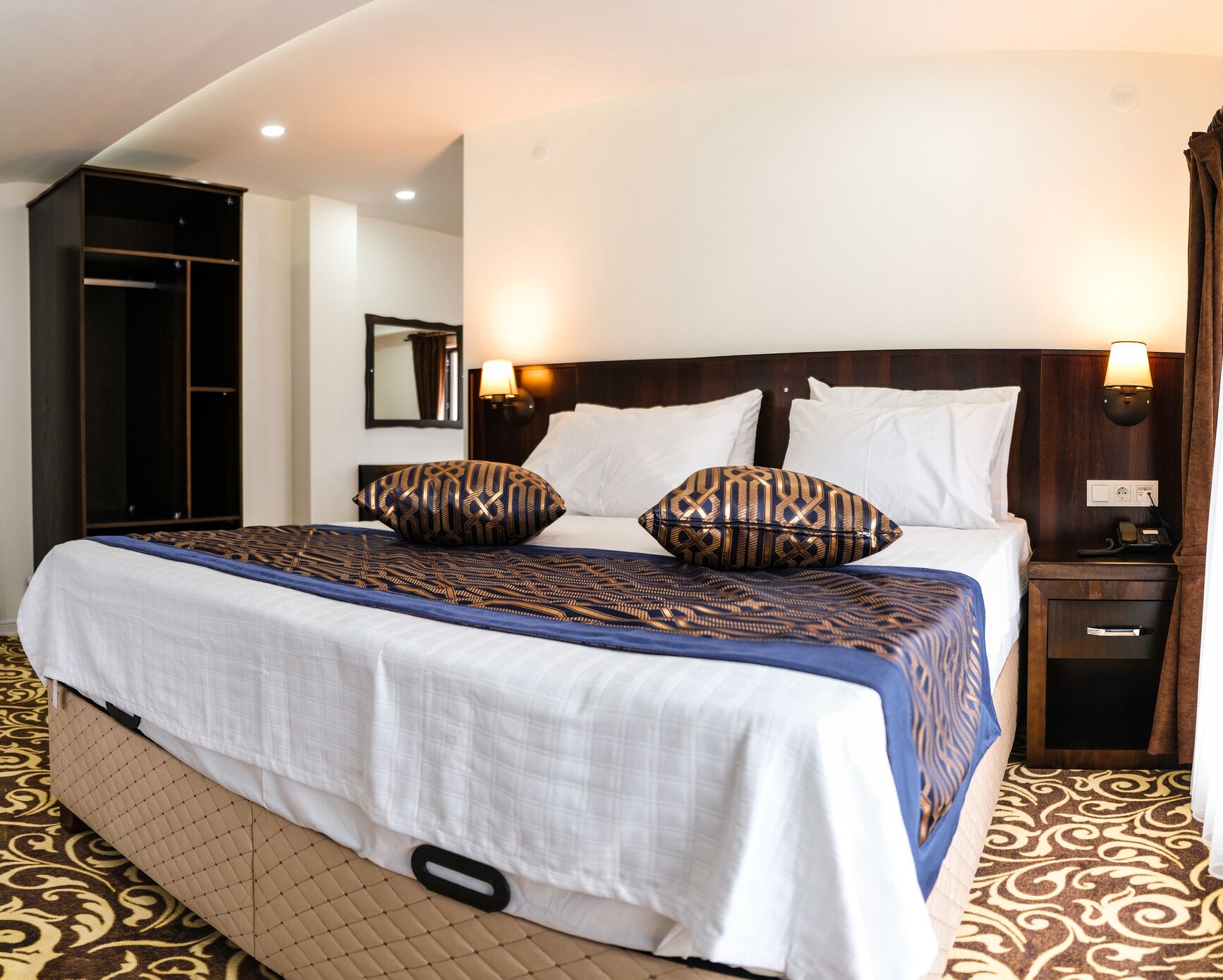 Çinar Han Otel & Cafe