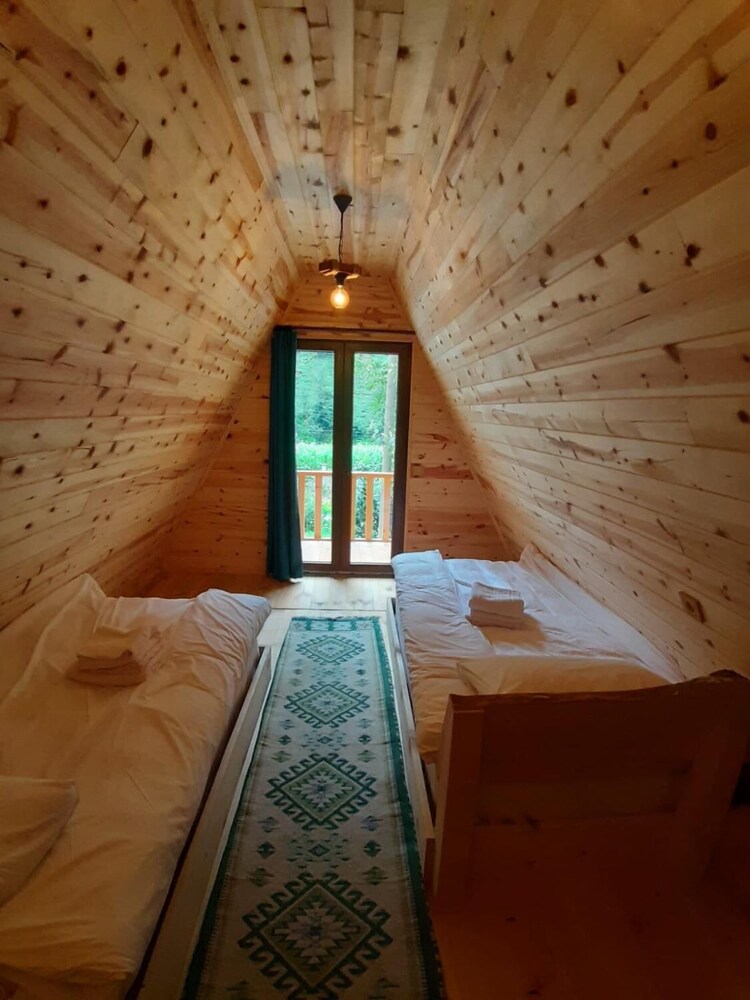 Elasya Bungalov