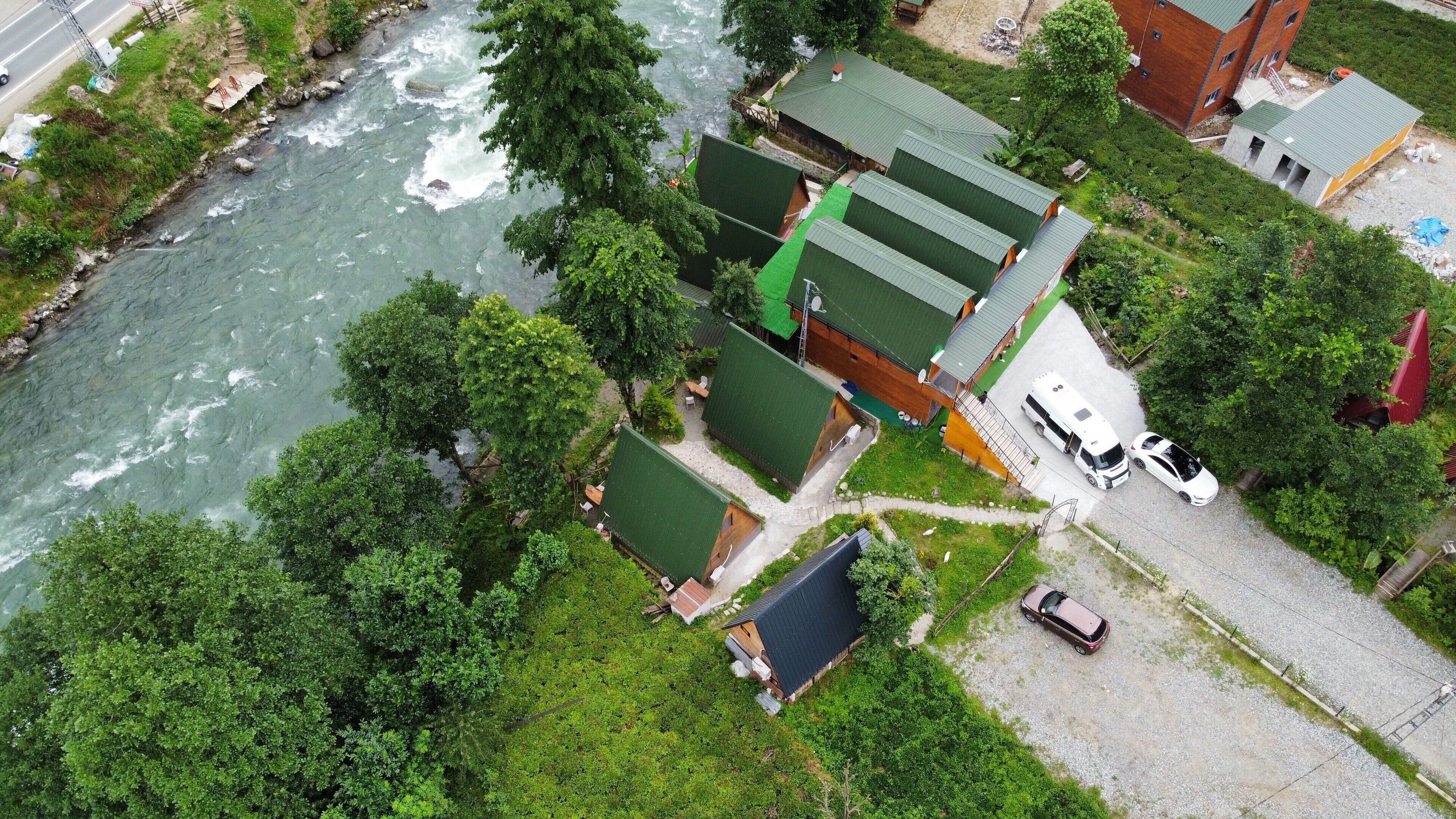 Yasam Bungalov