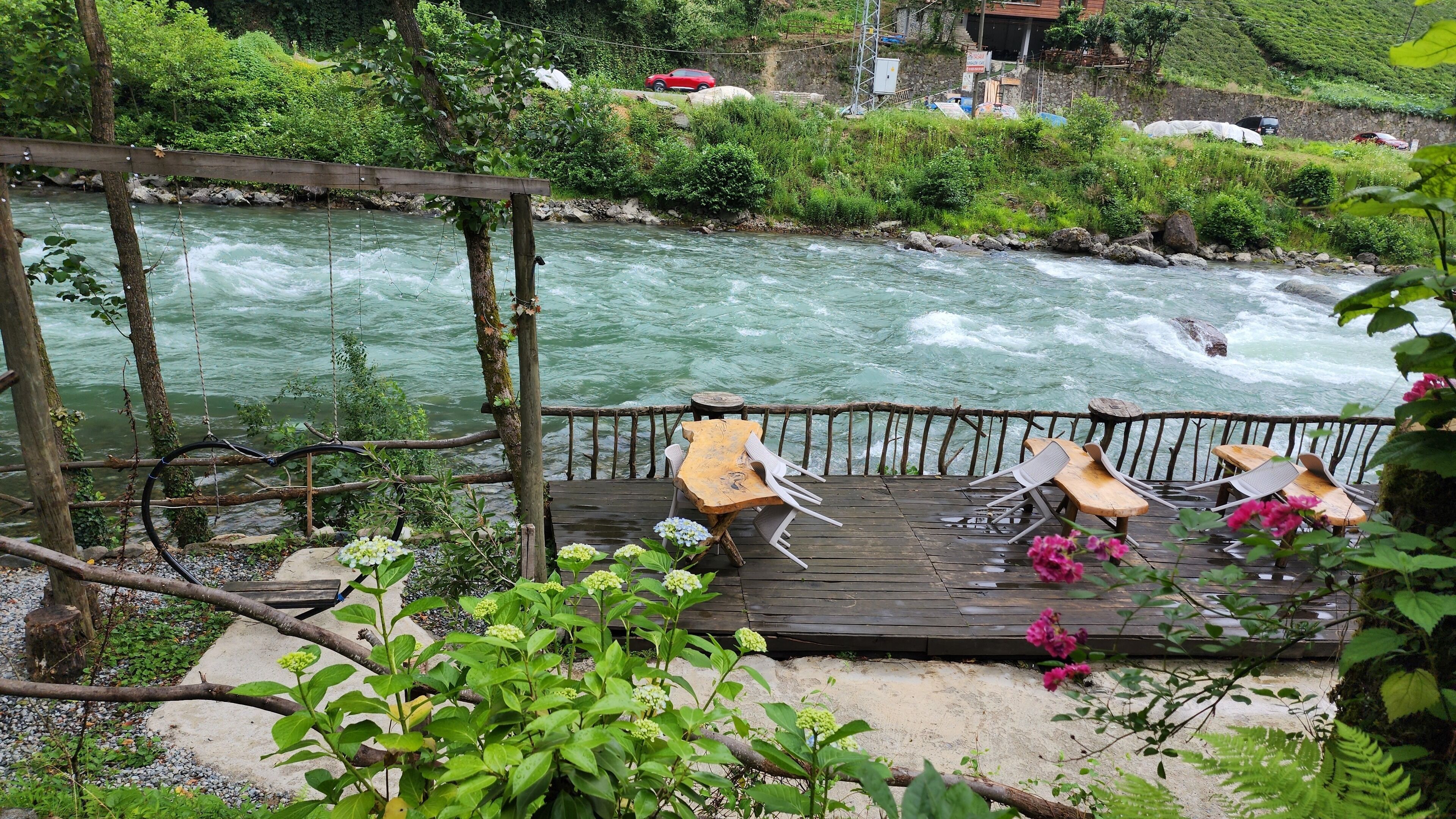 Yasam Bungalov
