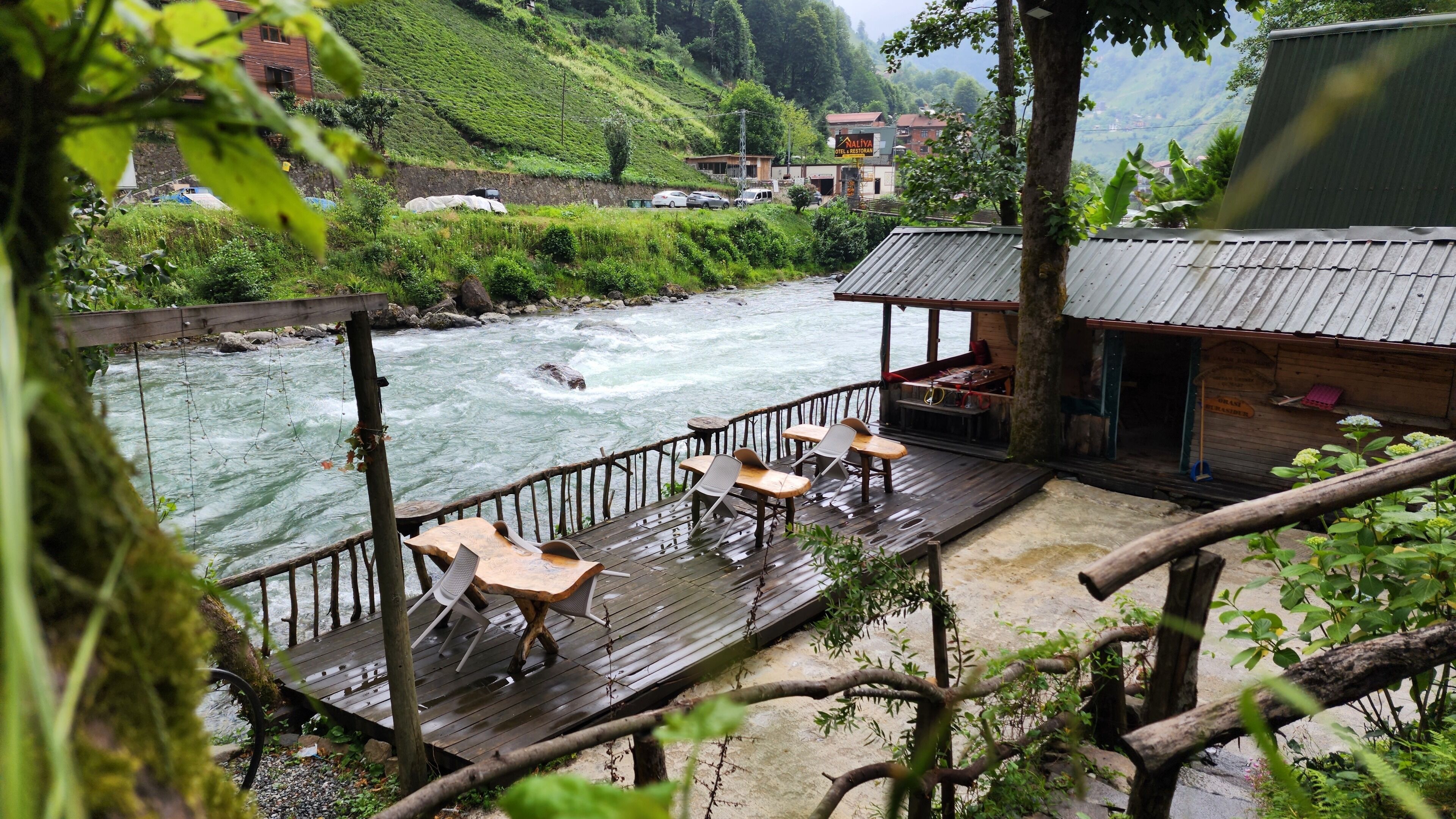 Yasam Bungalov