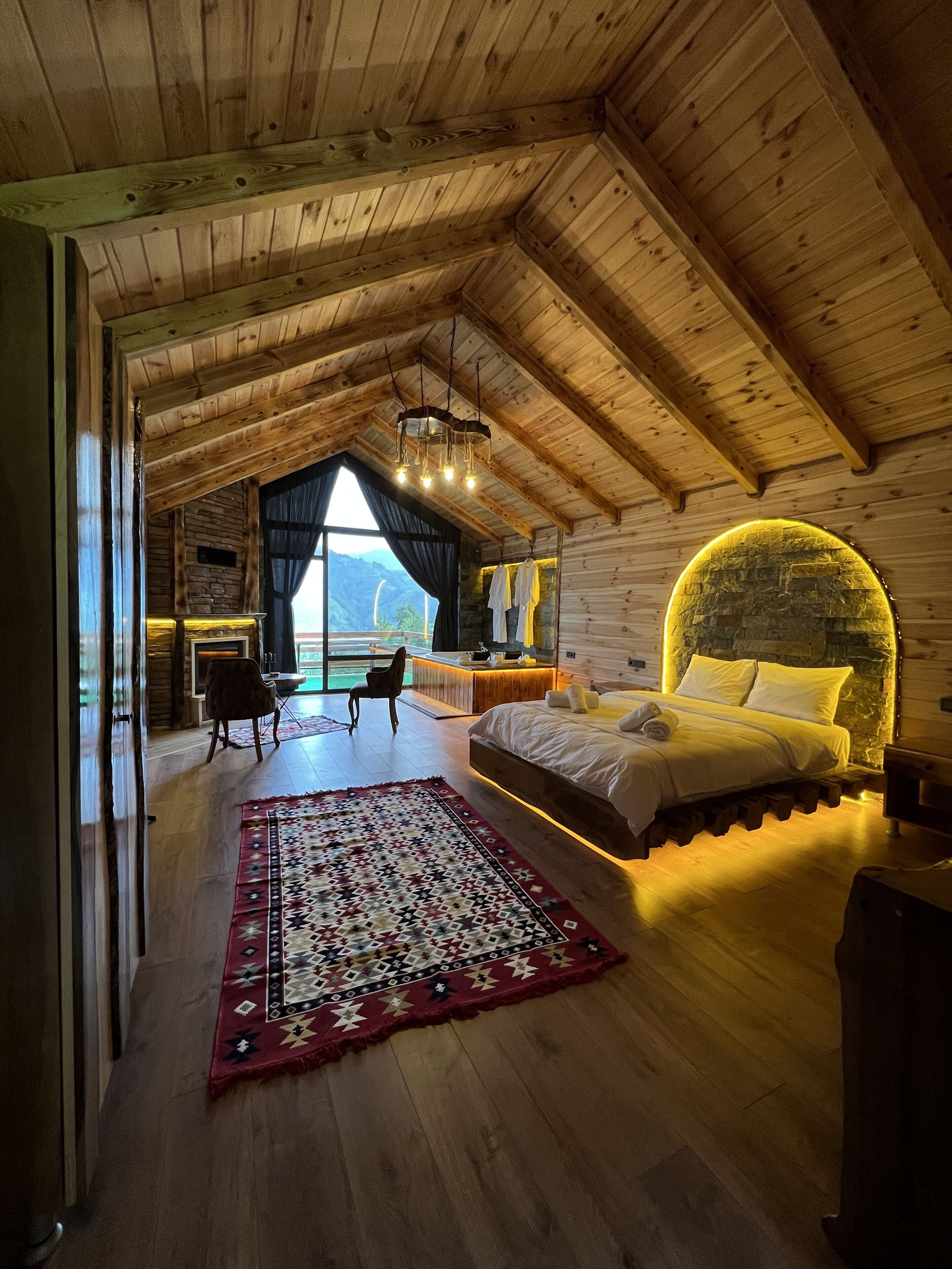 Zirvedekal Suit Hotel