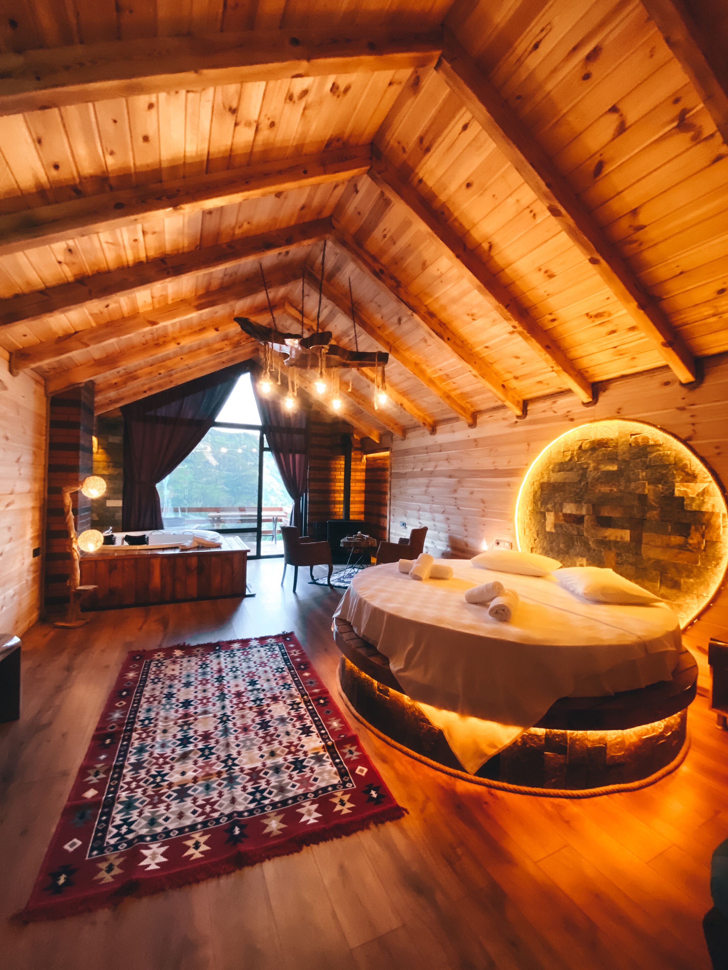 Zirvedekal Suit Hotel