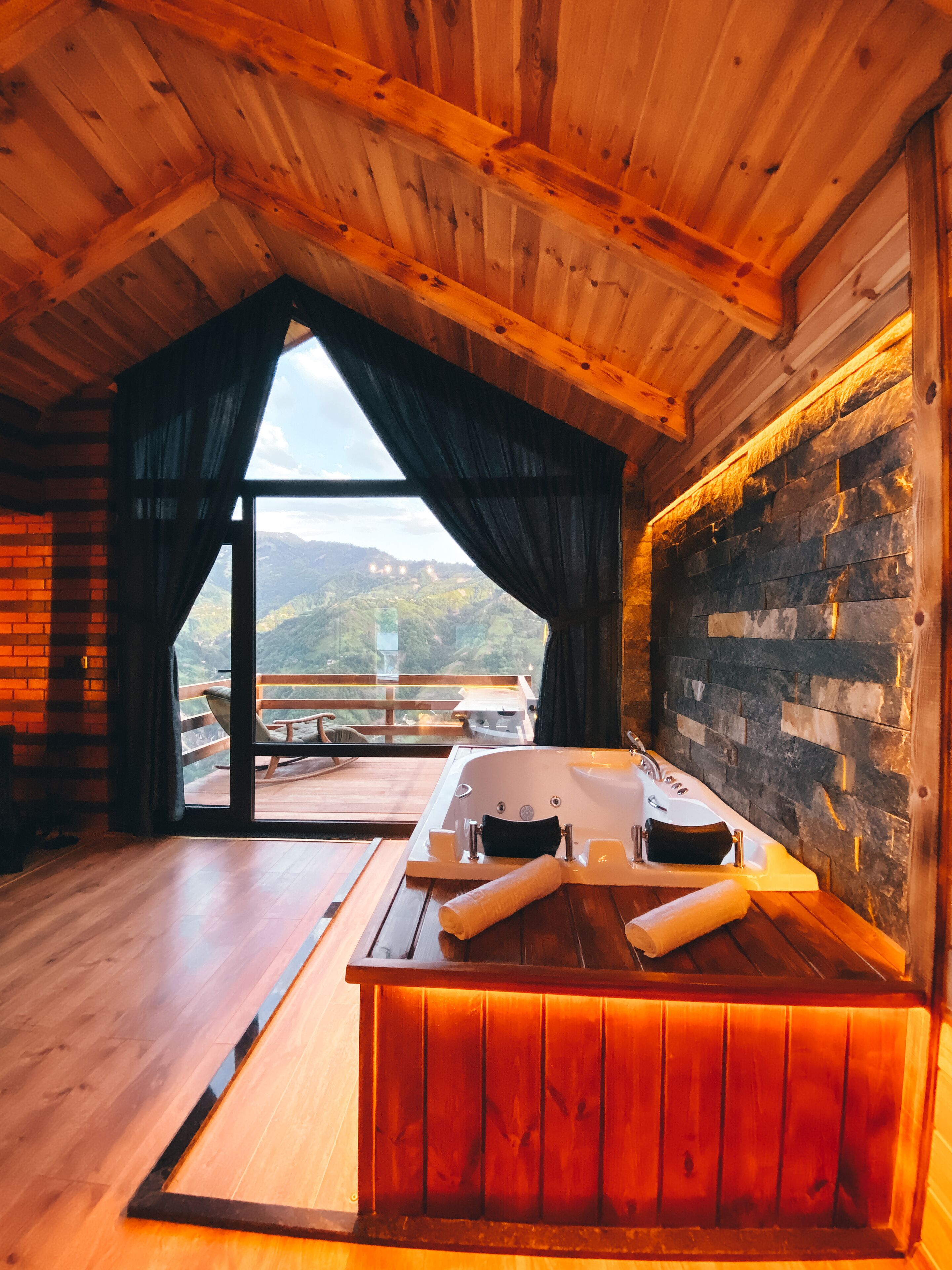 Zirvedekal Suit Hotel
