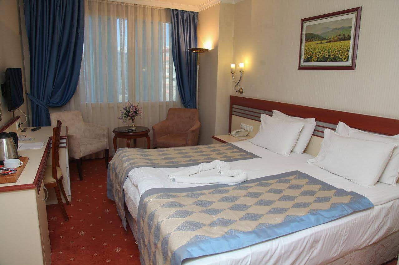 Akar Hotel International