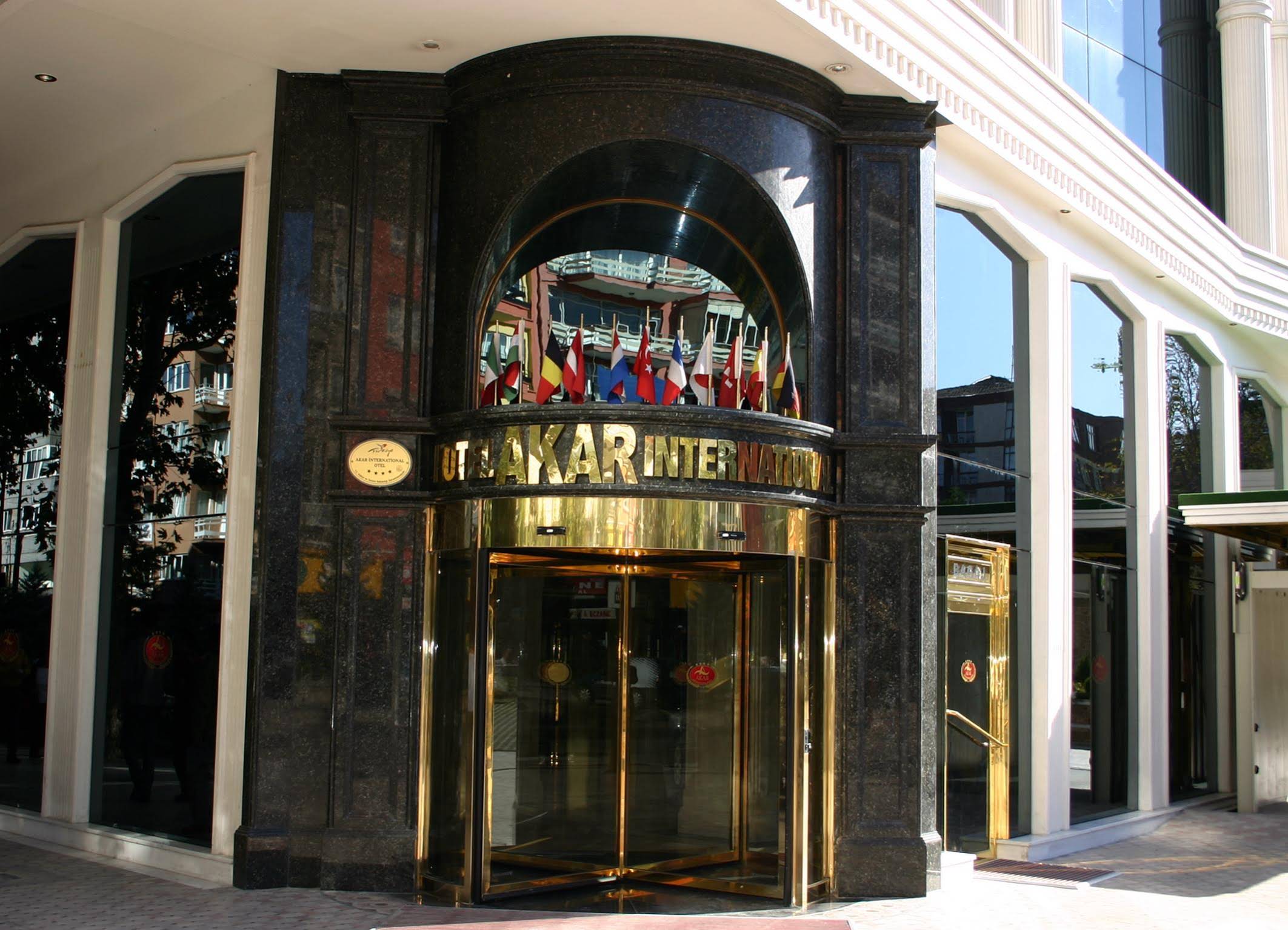 Akar Hotel International