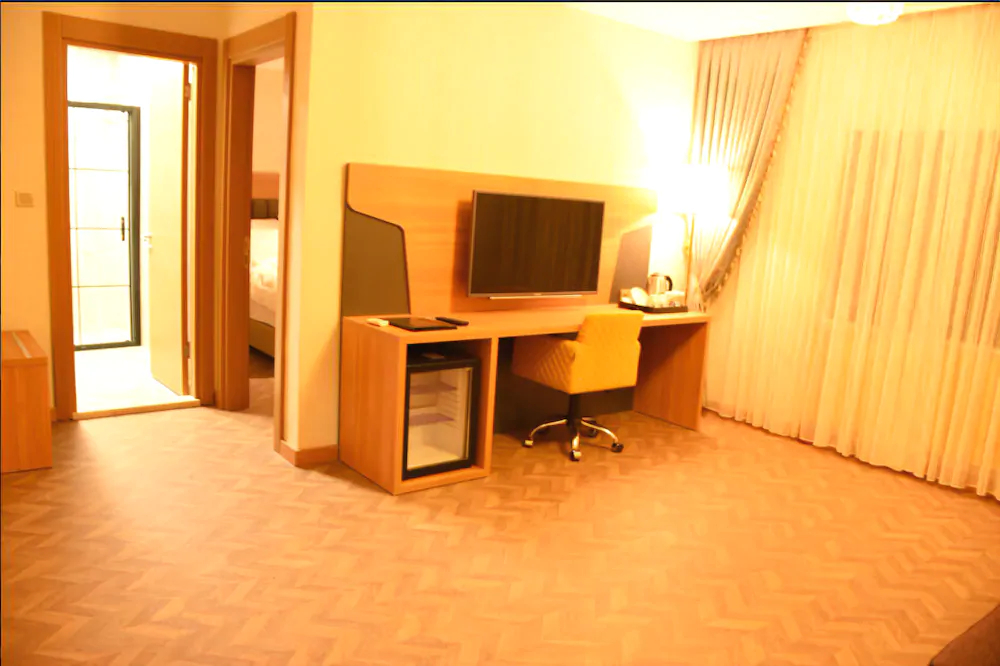 Ak Life Hotel & Suit
