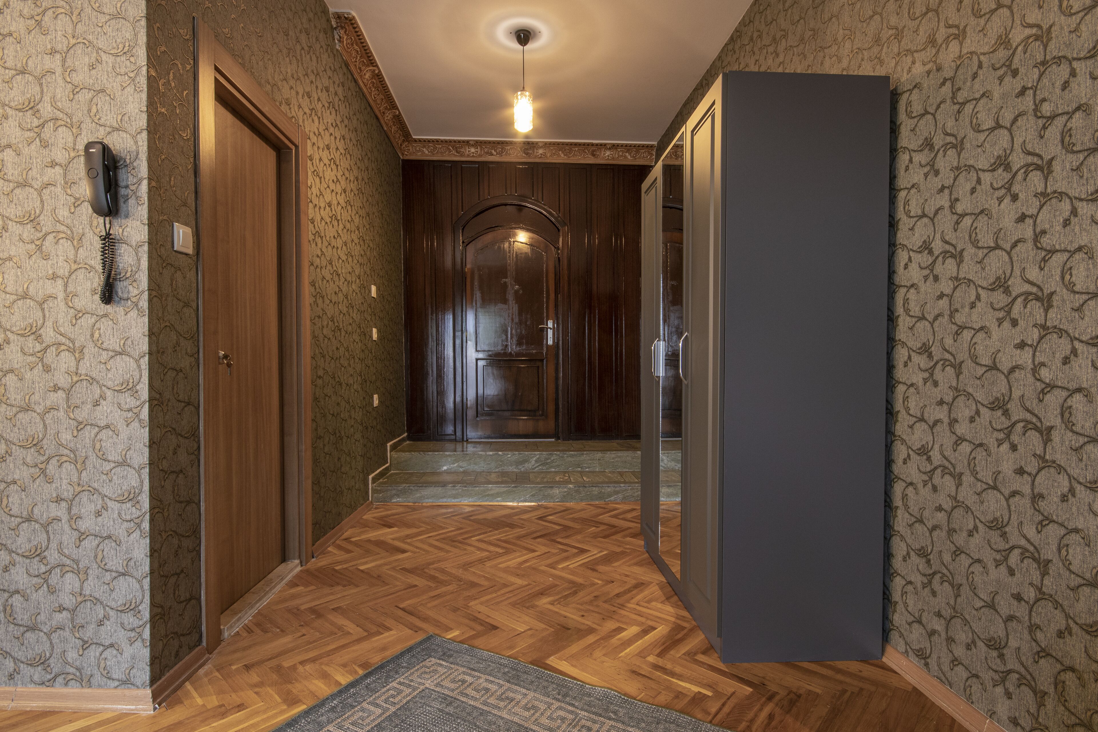 Ares Business Suit Hotel