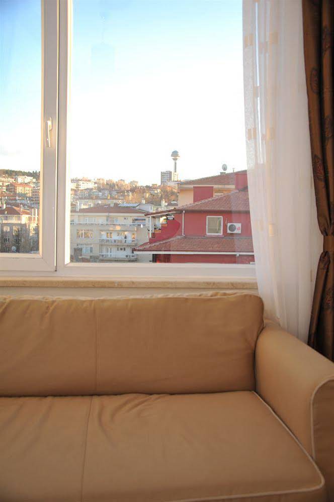 A Hotels & Suits