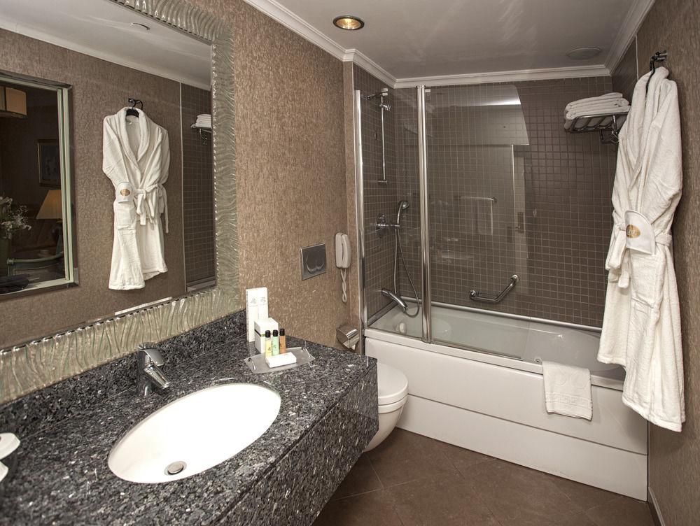 Büyükhanli Park Hotel & Residence