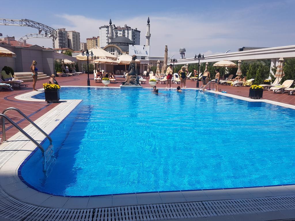 Büyükhanli Park Hotel & Residence
