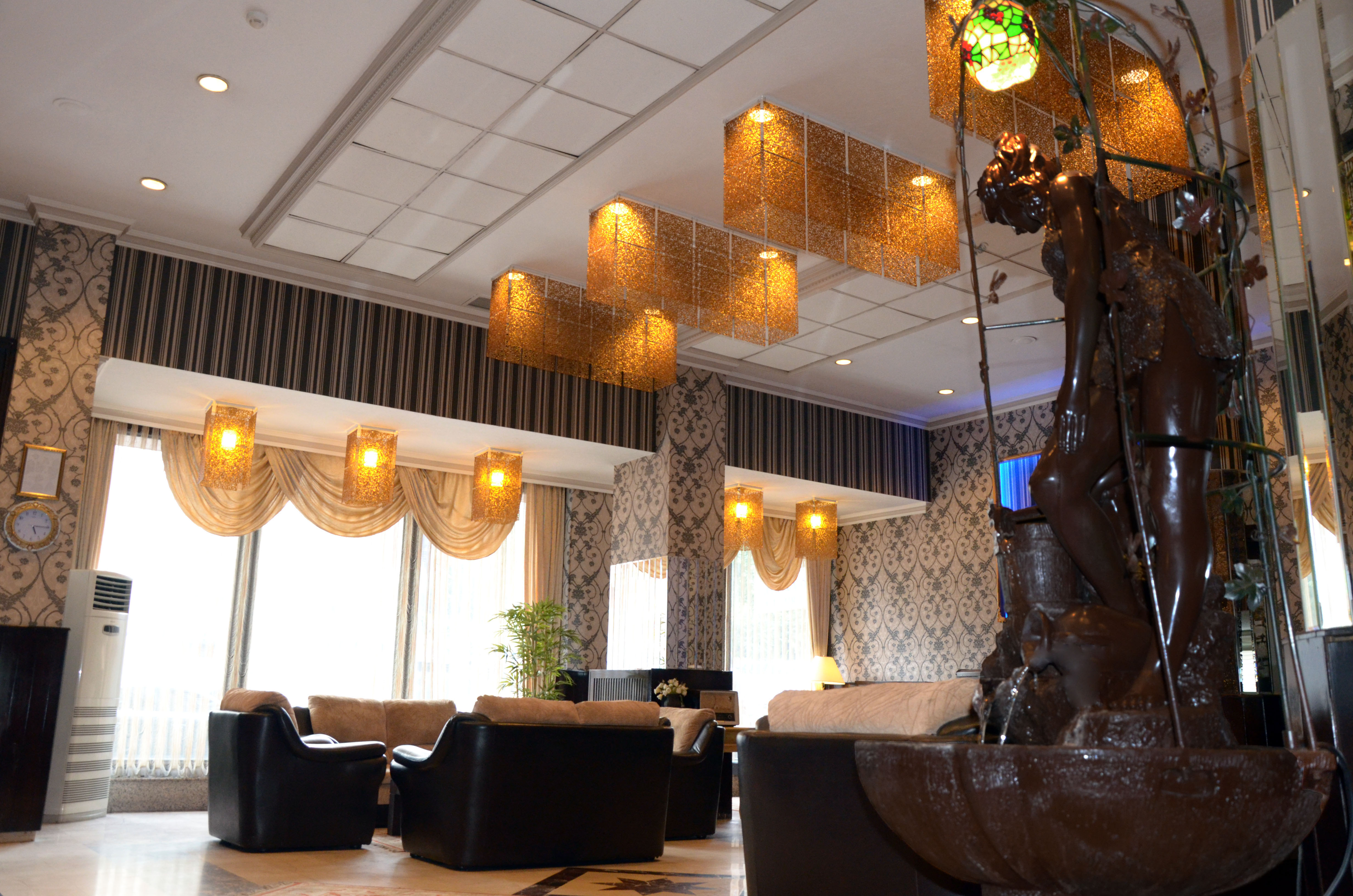Hotel Capital