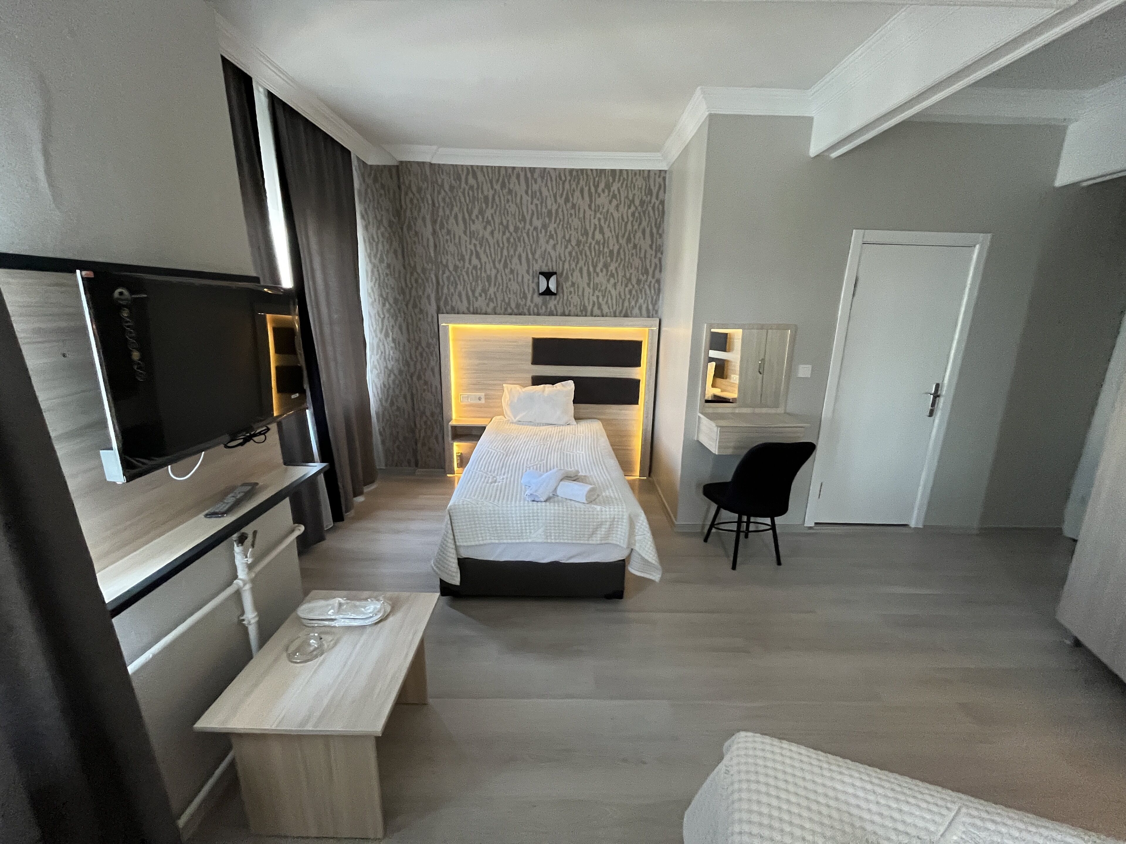 Cicek Hotel
