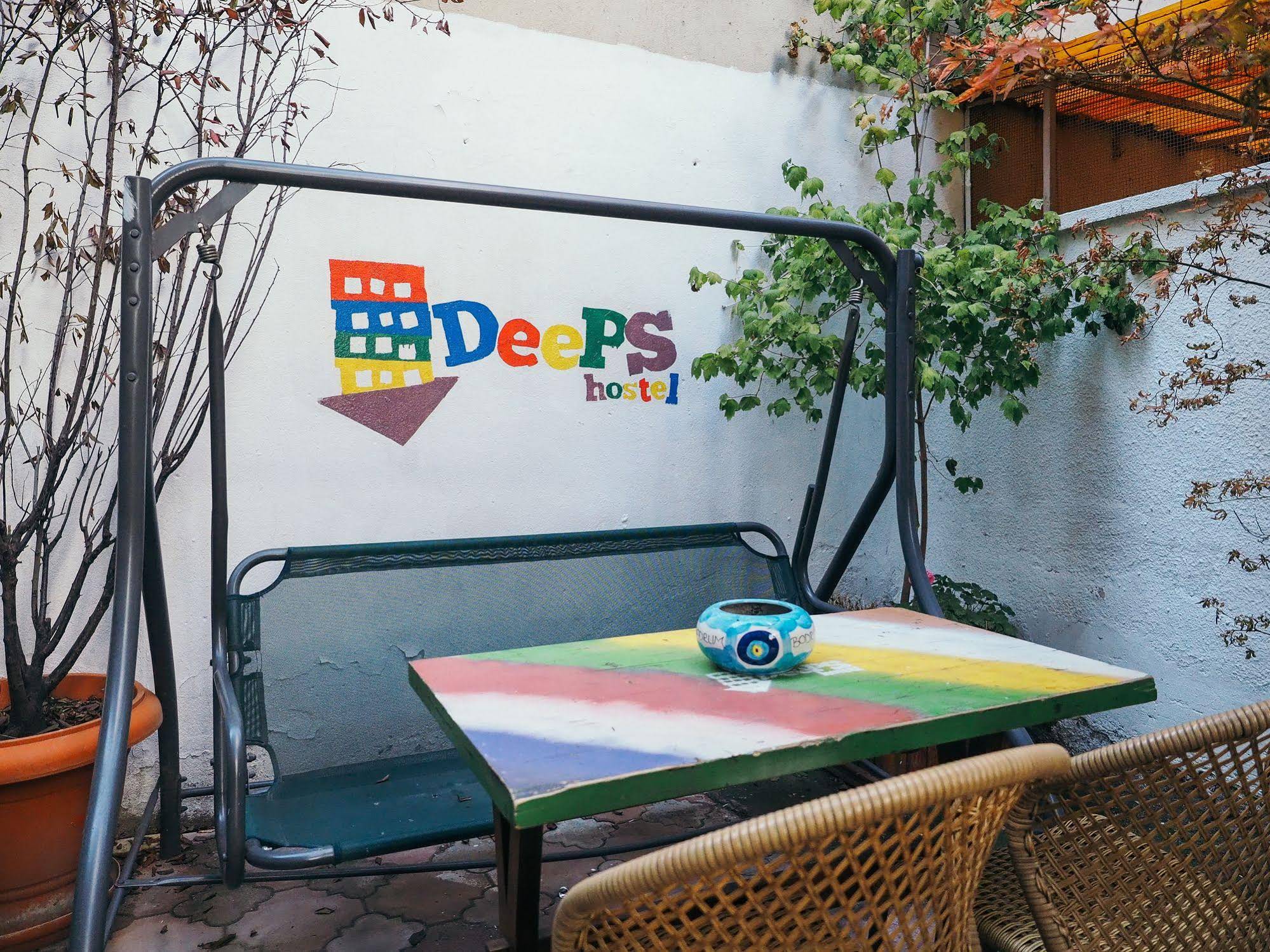 Deeps Hostel