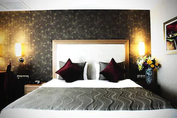 Demora Hotel