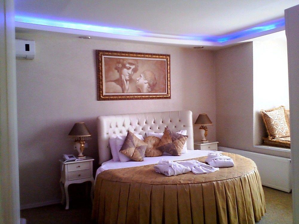 Golden Boutique