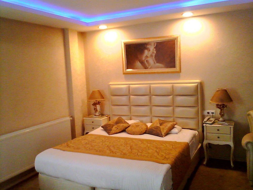 Golden Boutique