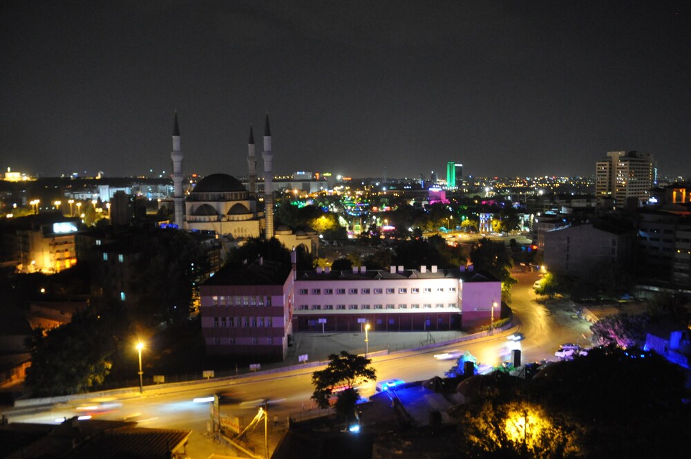 Grand Sera Hotel