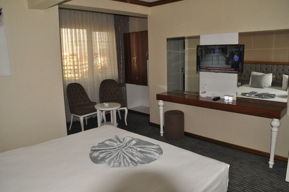 Grand Sera Hotel
