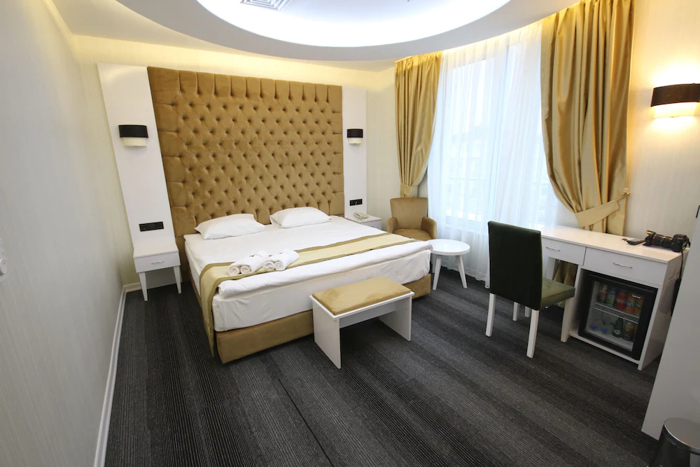 Grand Silay Hotel