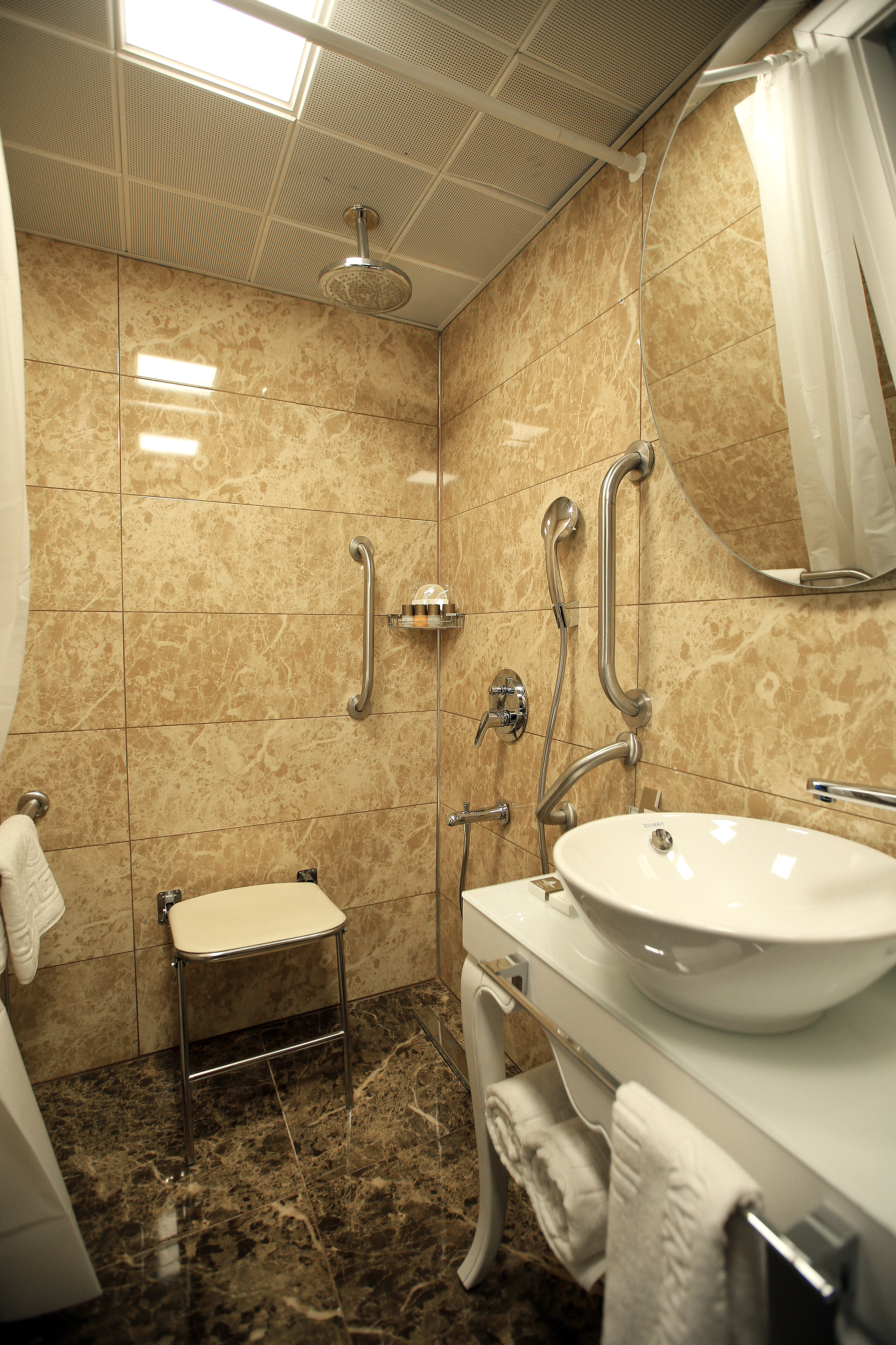 Guvenay Business Hotel