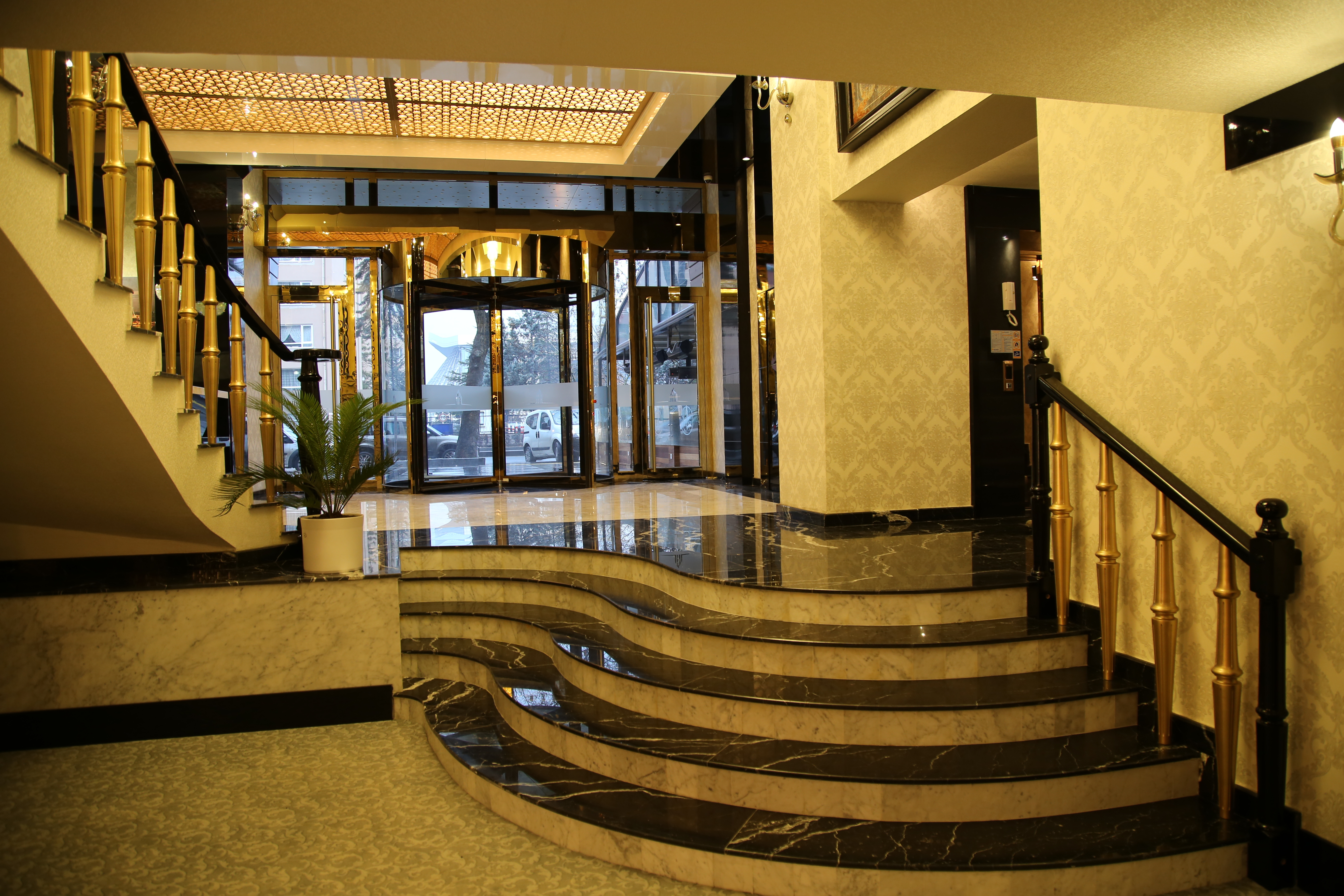 Guvenay Business Hotel