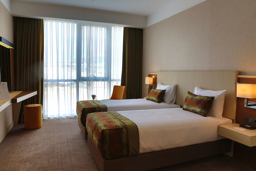 HM Commerce Hotel